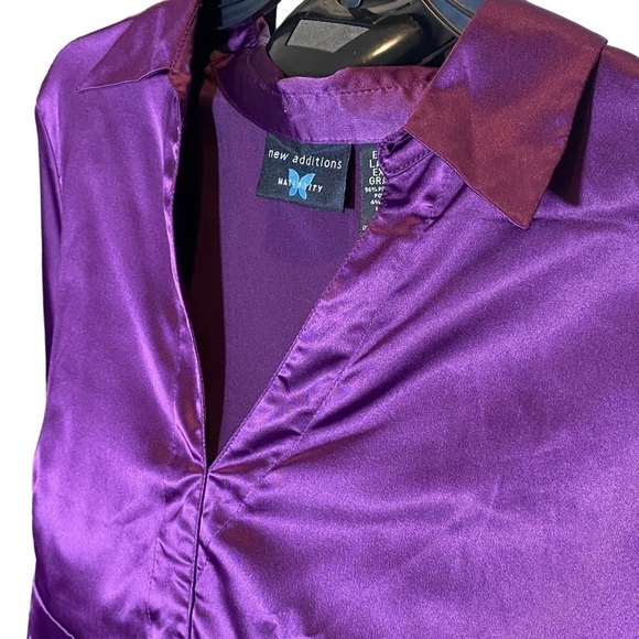 New Additions Maternity XL purple tie back 3/4 sleeve V neck side zipper blouse - Picture 3 of 6